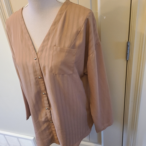 Against Nudity Montrèal Button Down Blouse - Picture 5 of 10